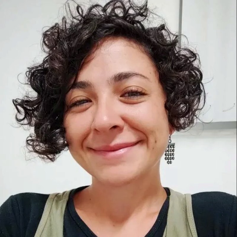 Patrícia Rosa sorrindo